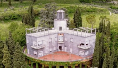 La villa che ruota inseguendo il sole