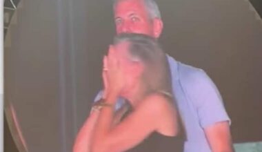 Kiss cam concerto Coldplay, si dimette la HR di Astronomer Kristin Cabot
