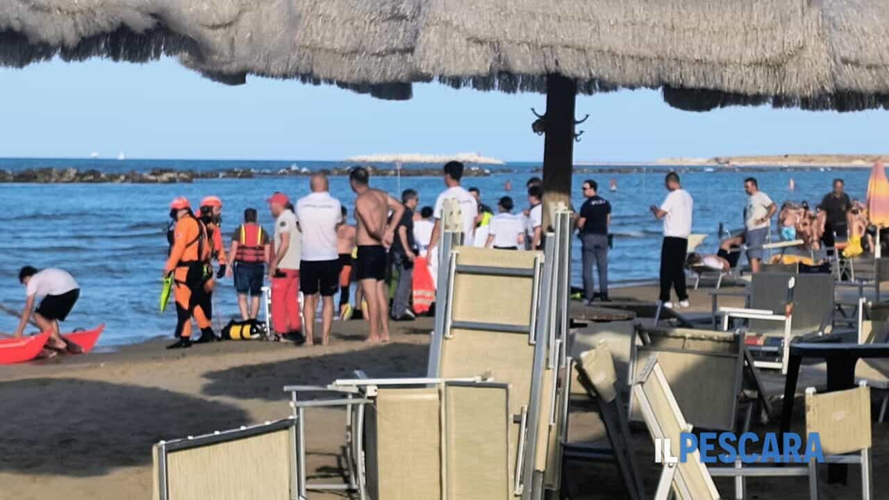 Morta la ragazzina ripescata dal mare dopo circa un'ora [FOTO]