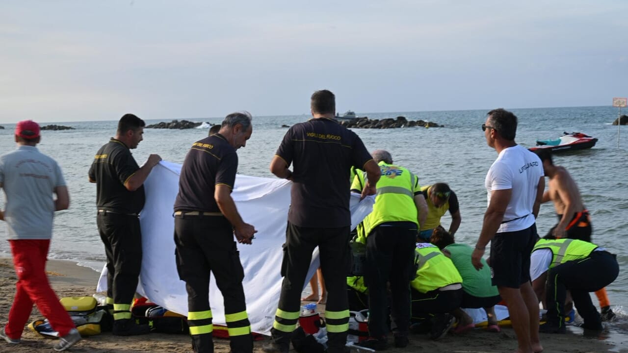 "Profondo cordoglio, tragedia che sconvolge la nostra comunità"