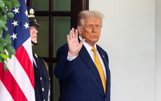 Dazi, Trump: c’è il 50% di possibilità che Usa raggiungano accordo commerciale con l’Ue