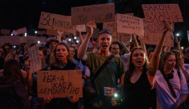 Zelensky firma la legge che smantella l’agenzia anticorruzione dell’Ucraina