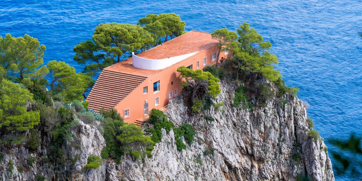 La mostra segreta di Maurizio Cattelan a Capri