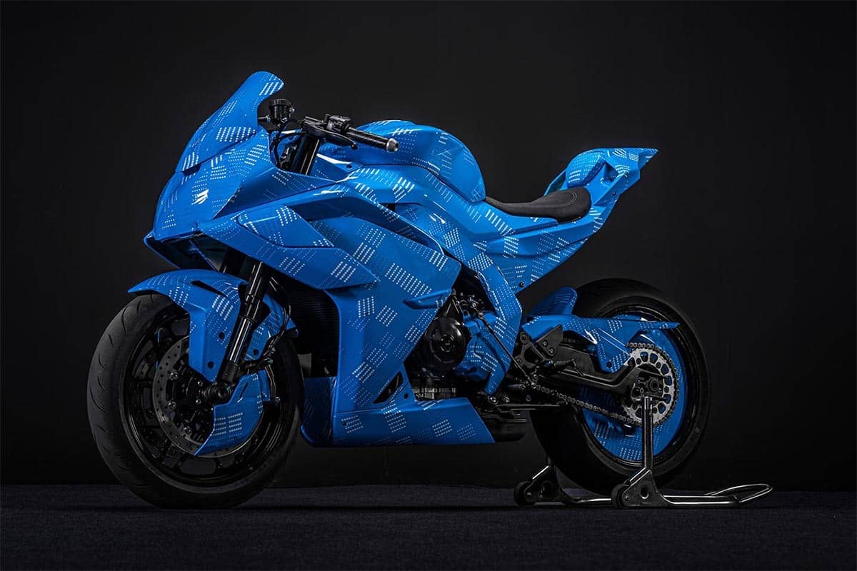CFMoto rivoluziona la moto con ali aerodinamiche attive: ecco cosa cambia