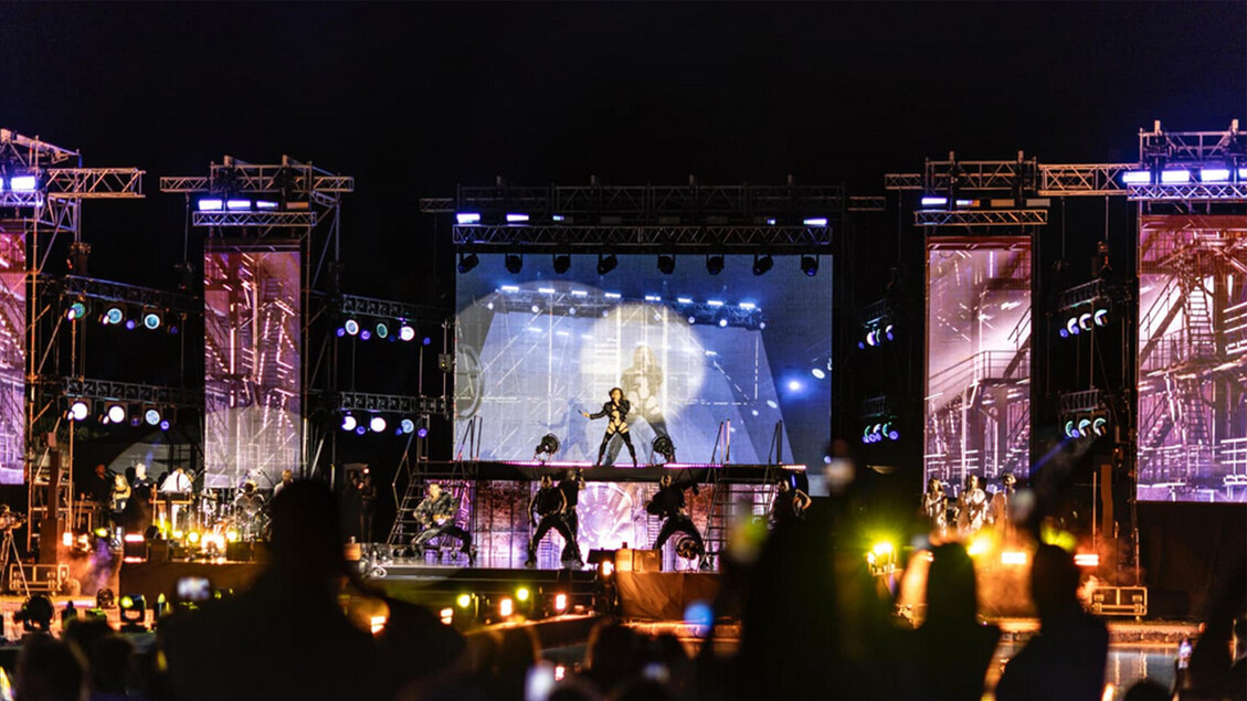 Jlo una stella nella notte in Costa Smeralda - Notizie