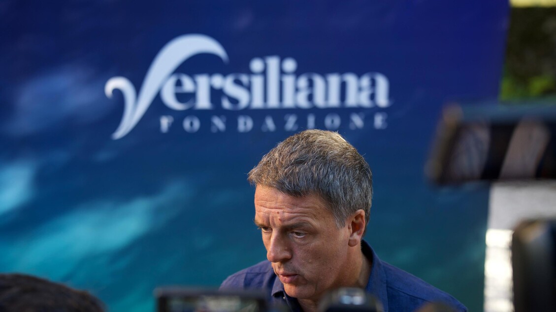 Renzi,così tanta gente in spiaggia che Meloni è andata in Grecia - Ultima ora