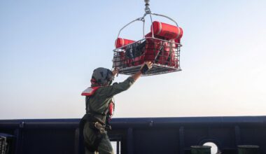 Parto d’urgenza per migrante salvata in mare a Trapani