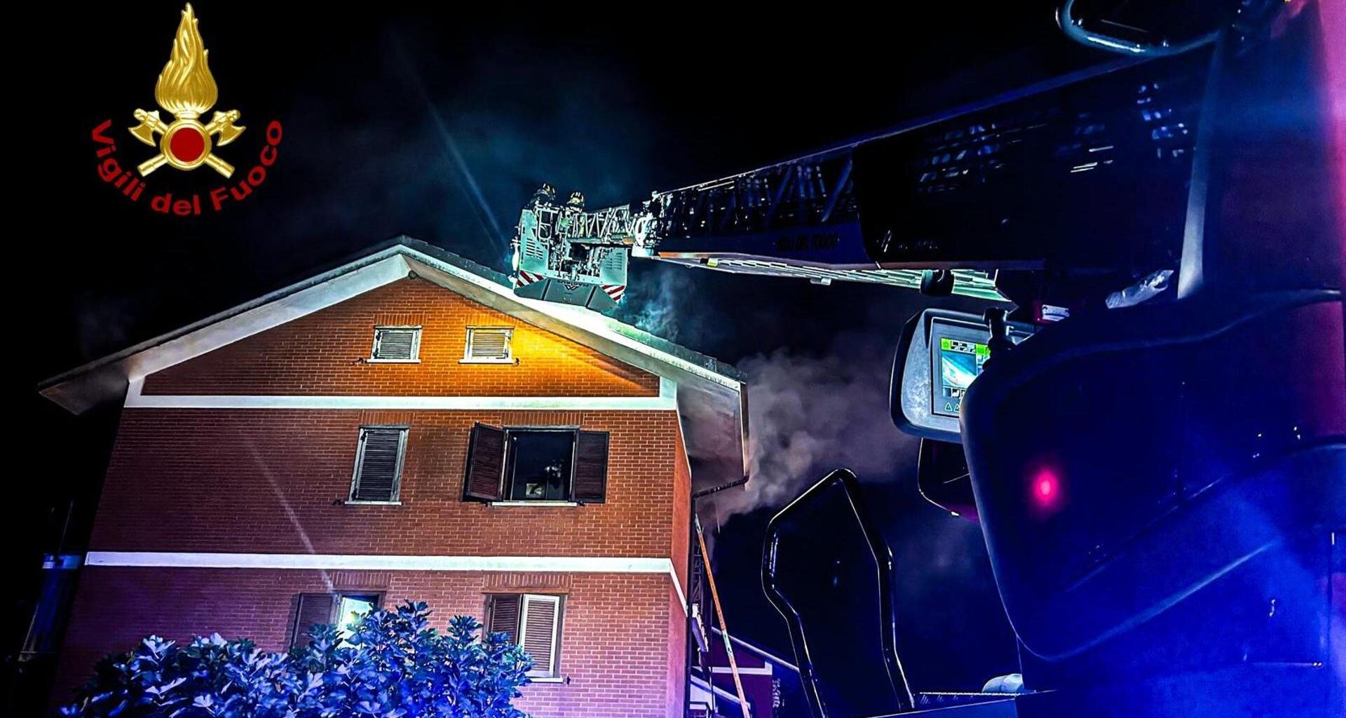 Incendio in palazzina a Rivalta, padre e figlia in ospedale: lei è gravissima - La Stampa