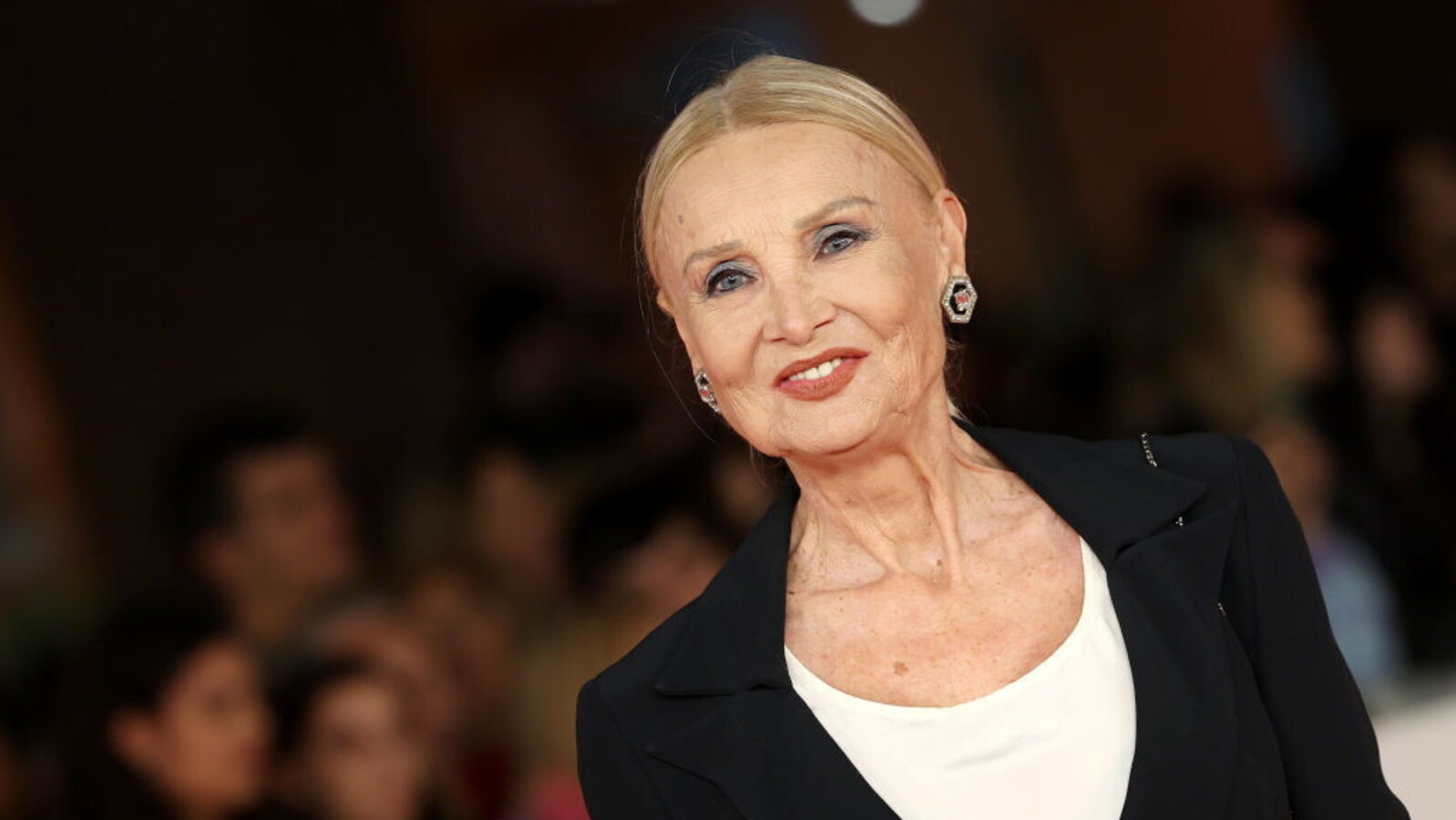Barbara Bouchet: "Mai più a Ballando con le stelle. Sono stata fatta fuori e hanno tenuto Costantino della Gherardesca, che non ballava"