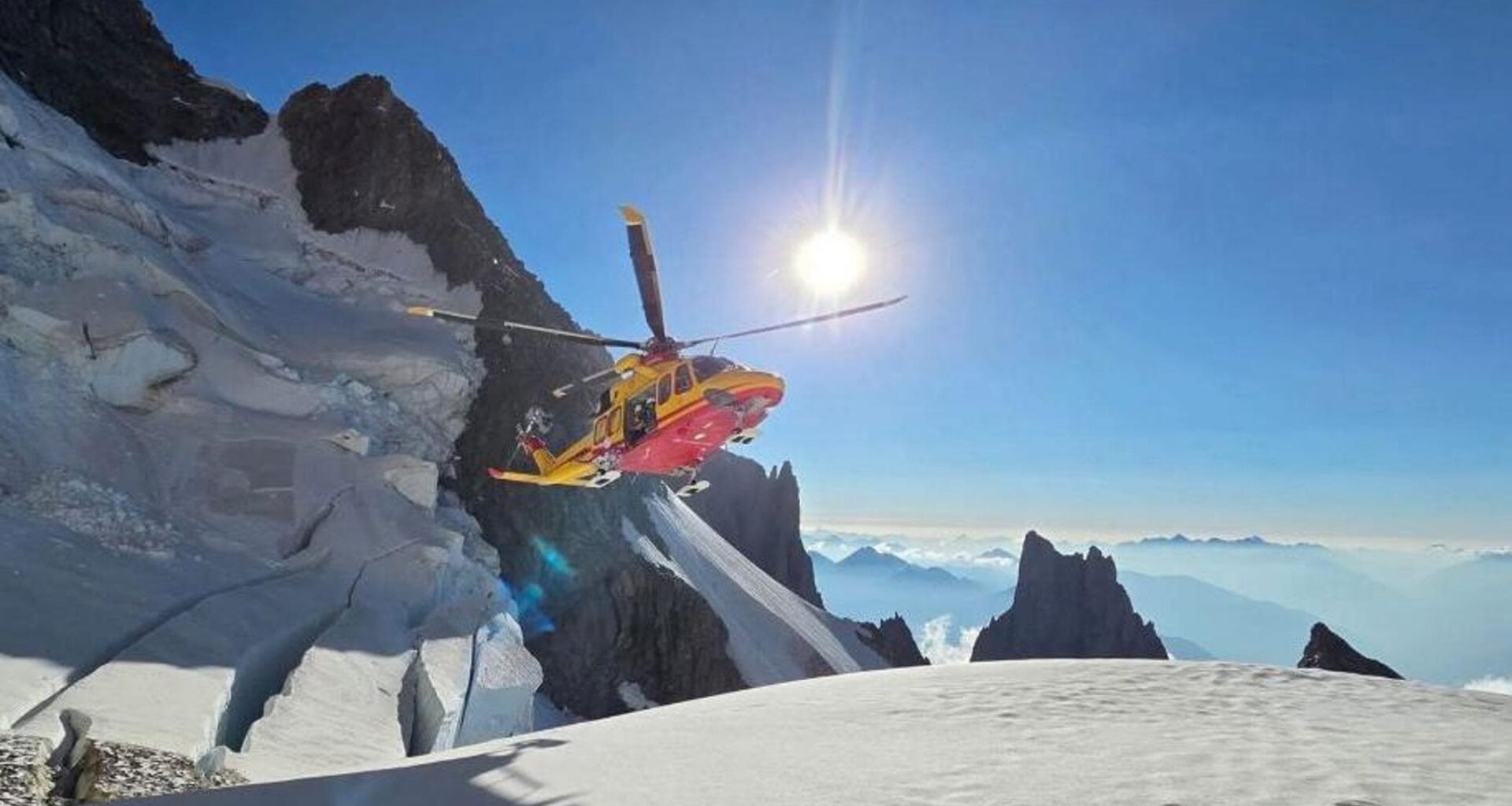Precipita sul Monte Bianco, morto un alpinista