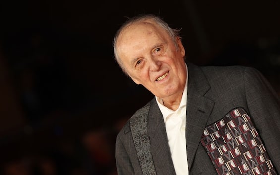 Dario Argento ricoverato a Ischia per una crisi respiratoria I Sky Tg24