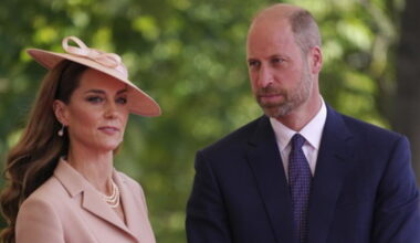 William e Kate traslocano a Windsor. Ansia per Buckingham Palace: "Sarebbe una catastrofe" - Il Tempo