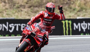 ennesimo show di Marquez. Bezzecchi splendido 2°, Bagnaia ai piedi del podio