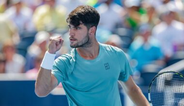 Alcaraz strappa il pass per le semifinali, Rublev battuto 2-1