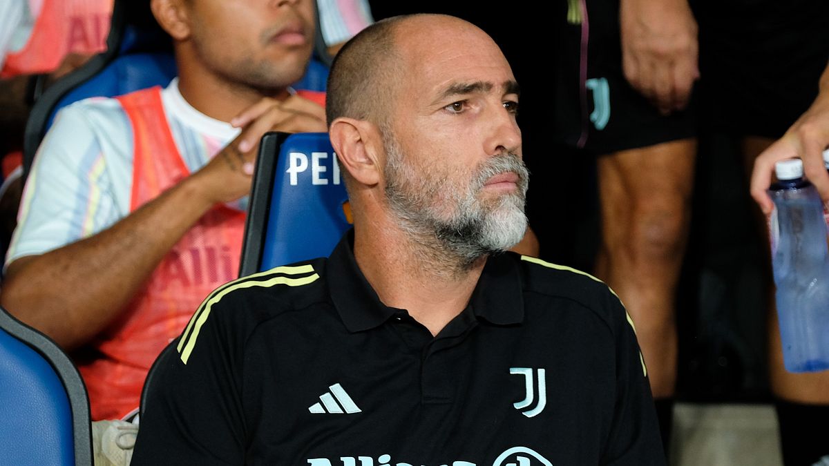 "Iniziare il campionato col mercato aperto è una pazzia"
