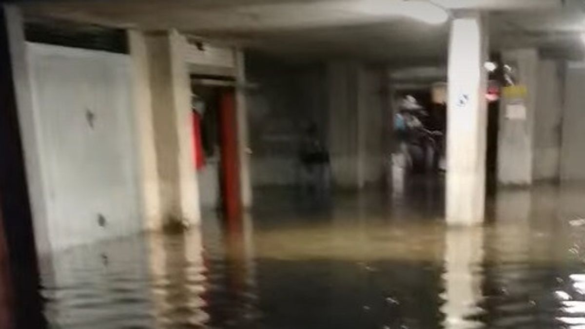 Forte temporale sulla Romagna, grandine e strade allagate: colpite le zone di Ravenna e di Rimini
