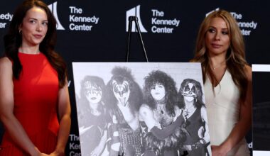 Kiss, la metamorfosi: da “Trump è abominevole” a “Onorati del suo premio” - la Repubblica
