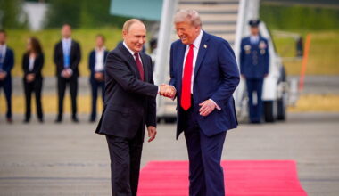 Putin e Trump. Dateci il pane, non la libertà (di M. Feltri) - HuffPost Italia