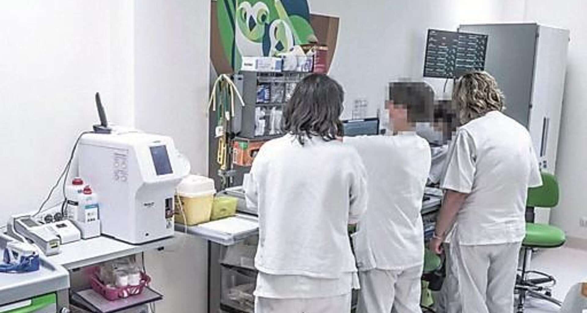 Visite serali, medici e infermieri in trincea: “Uno spot estivo ai danni del personale”