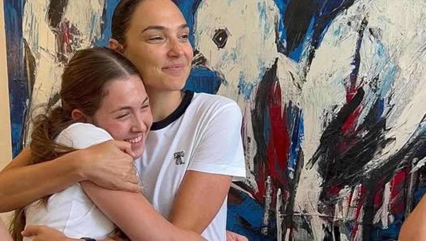 Gal Gadot e Gerard Butler, perché le due star sono al centro delle proteste per la Palestina