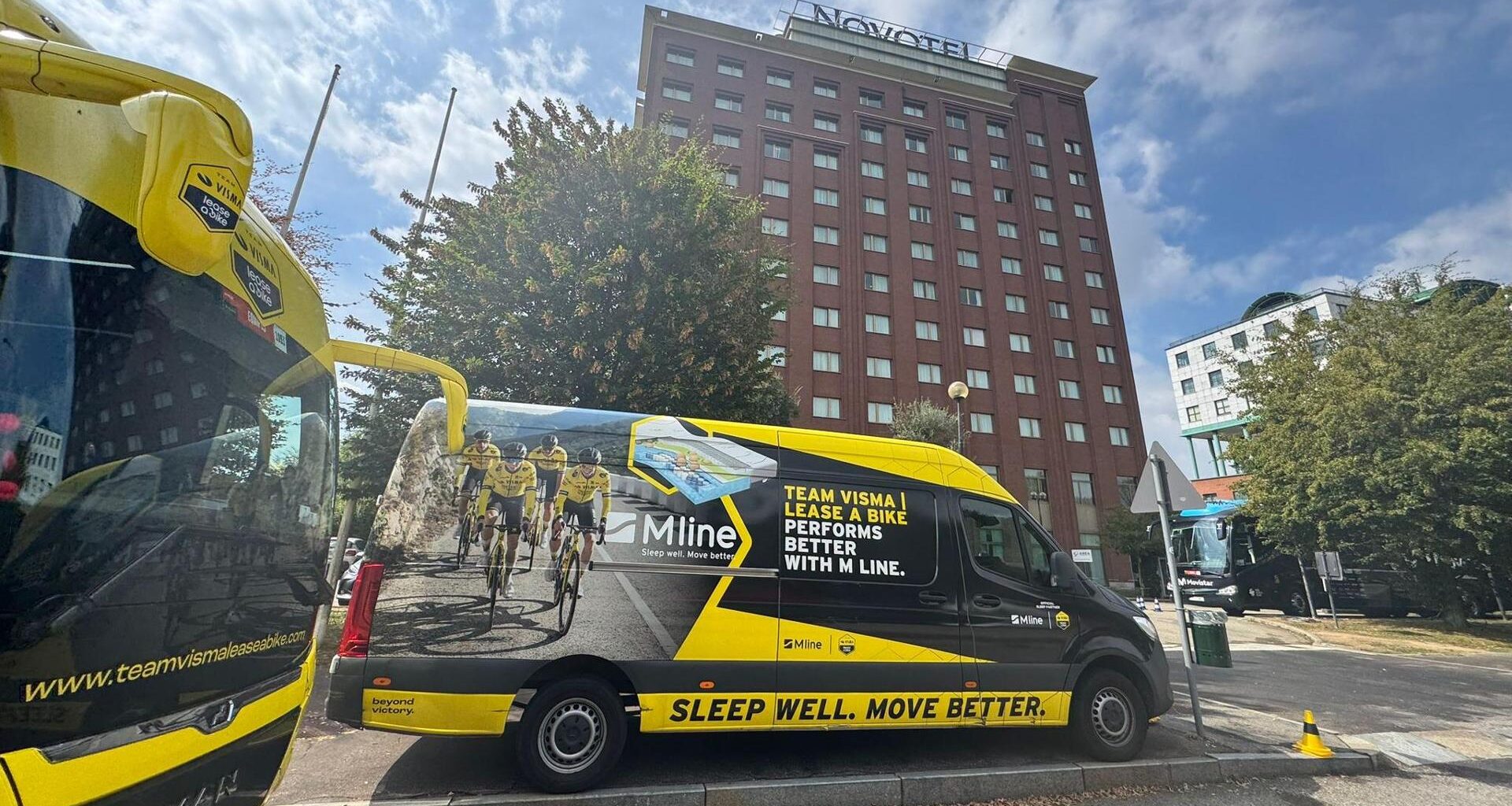 Furto nella notte alla Vuelta: rubate 18 biciclette del team Visma, bottino da 400 mila euro - La Stampa