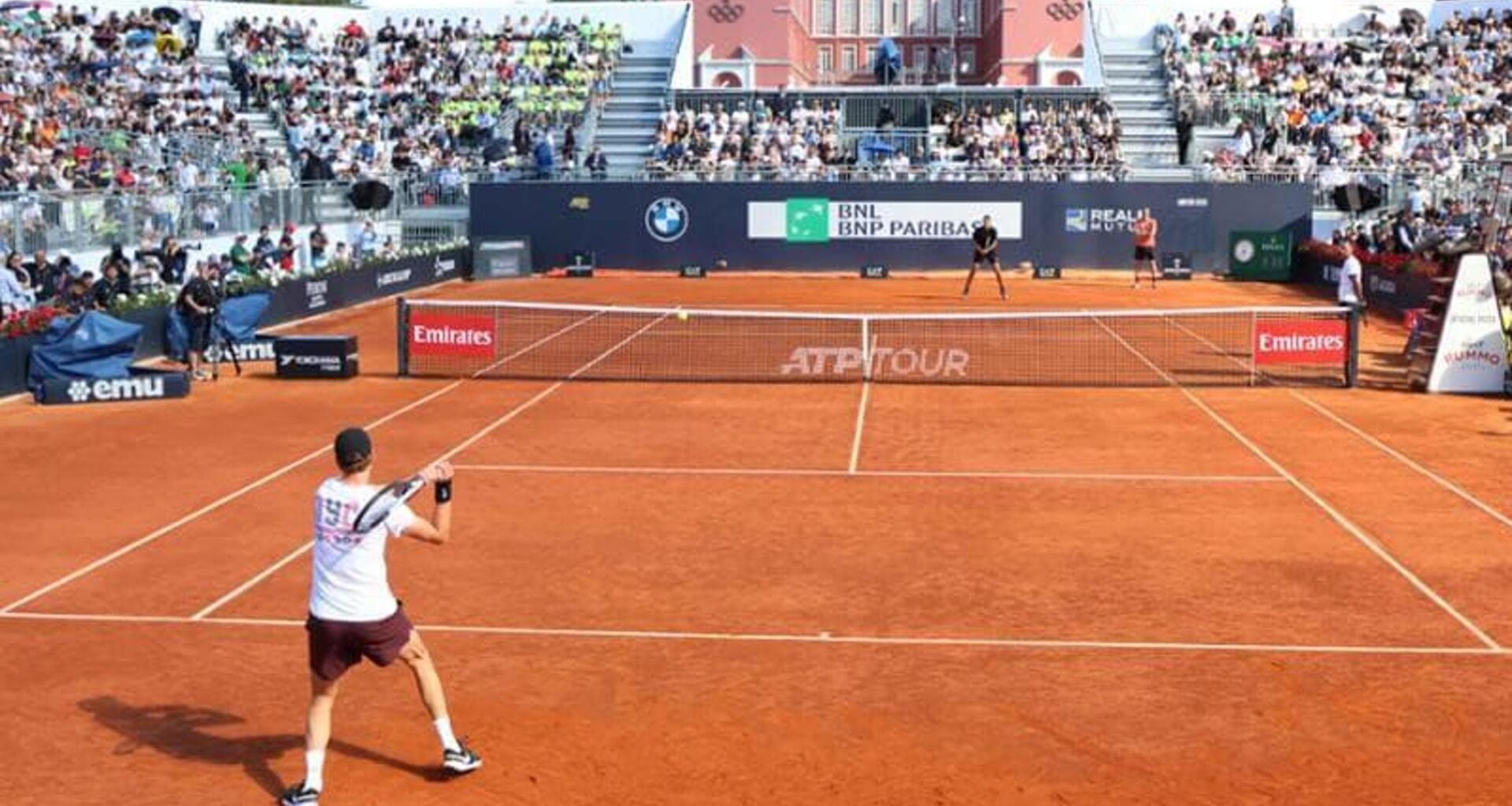 Tennis e scommesse clandestine: “rete di disturbatori che alterava i set”. Un rinvio a giudizio