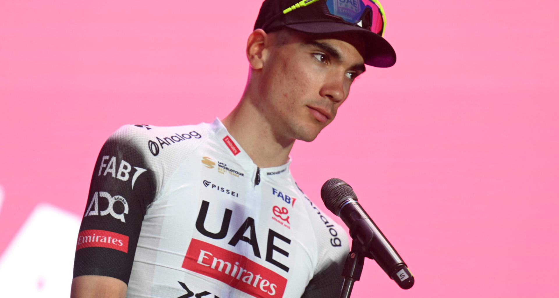 CicloMercato 2026, Juan Ayuso conteso tra Movistar, Astana e Ineos (se lascerà l'UAE)
