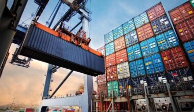 Crolla l’export europeo verso Usa (-10,3%) e Cina, i dazi riducono a 7 miliardi il surplus Ue - la Repubblica