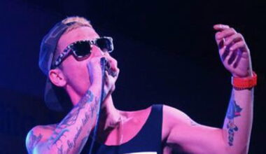 Il rapper Jesto è morto per un “colpo al cuore”. La frecciata del fratello Hyst a Fedez: "È stato irrispettoso"