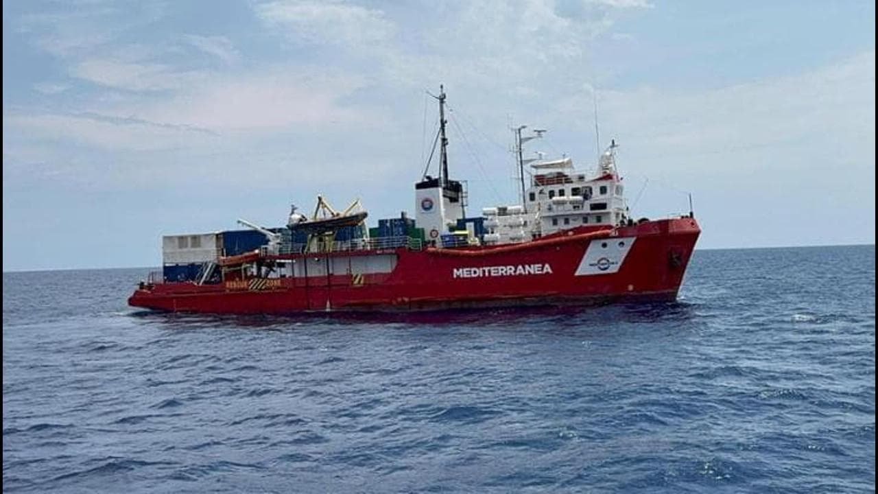 Piantedosi sul fermo di Mediterranea: “I soccorsi dei migranti li gestisce lo Stato. Non le ong”