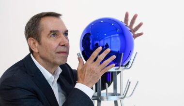 Intervista a Jeff Koons, l’artista più quotato e orgogliosamente kitsch: “L’arte è una religione”