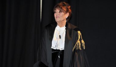Bernardini de Pace sul gruppo Mia moglie: "“I giovani maschi fanno a gara a chi l’ha più lungo. E da sposati a chi ha la moglie più bella”