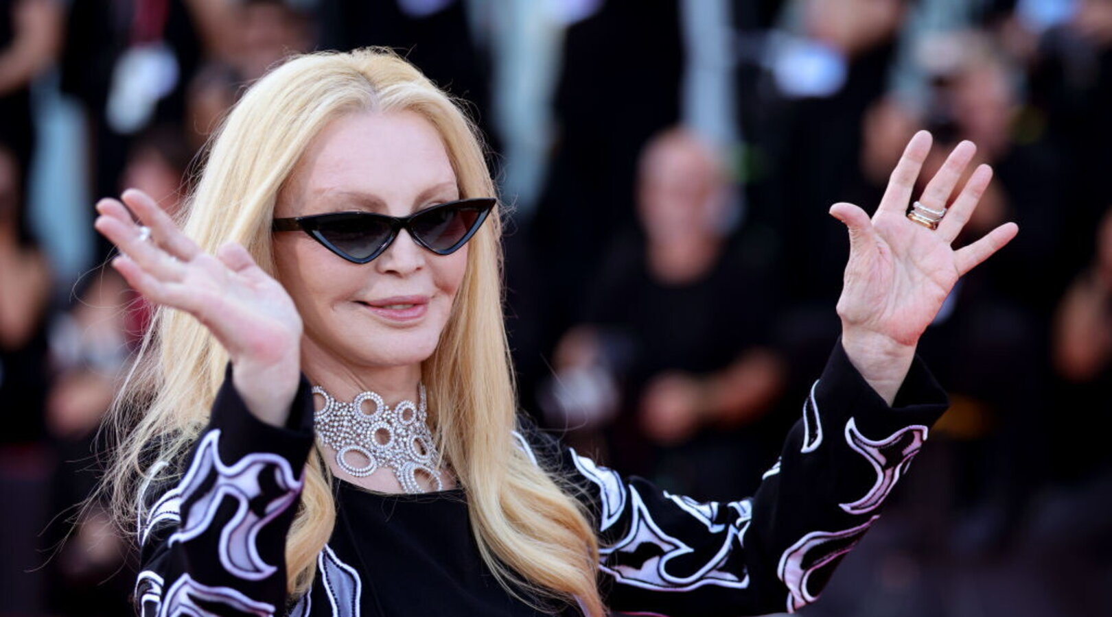 Patty Pravo: “Nella vita ho provato di tutto, tranne la cocaina. Elodie? Lasciatela in pace”