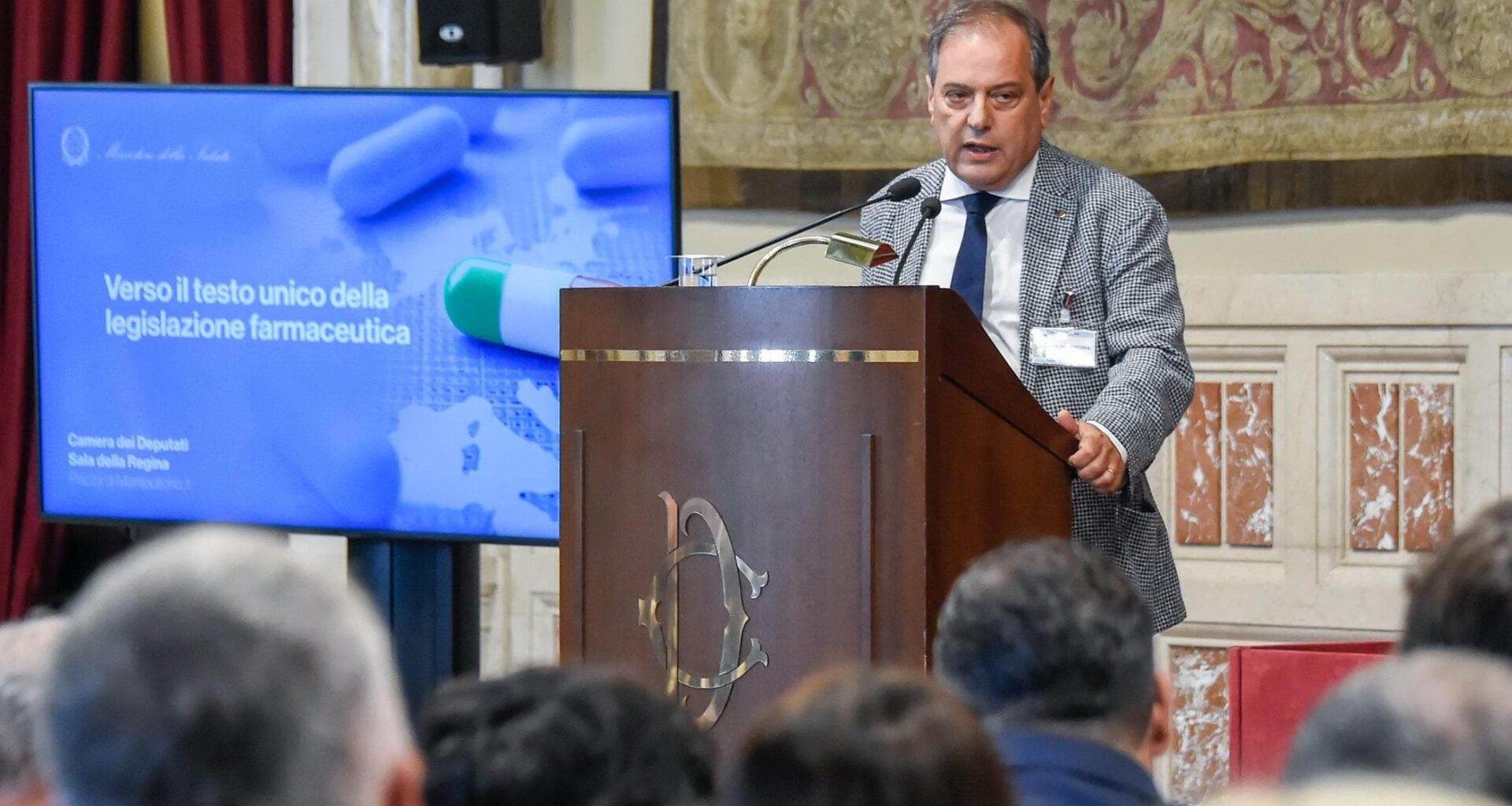 No-Vax tra gli esperti sui vaccini, gli Ordini dei medici a Schillaci: “Cambi la commissione” - la Repubblica