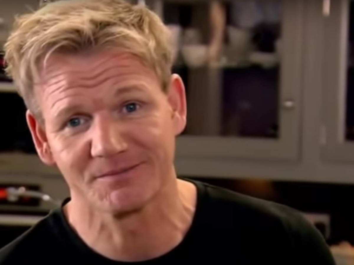 Paura per Gordon Ramsay, scoperto un tumore sul collo: lo chef si è operato