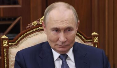 Putin e il mistero del “contenitore per le feci” che si sarebbe portato al vertice in Alaska - la Repubblica