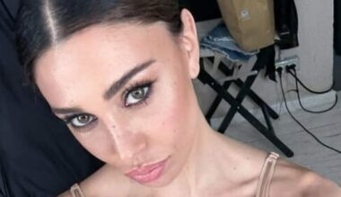 Belen, "altra lite in Sardegna, lanciava patatine a dei ragazzi"