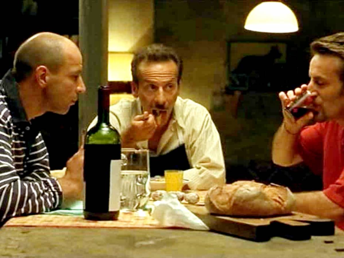 Stasera in tv "Chiedimi se sono felice", Il Cyrano de Bergerac secondo Aldo, Giovanni e Giacomo compie 25 anni e torna su Italia 1