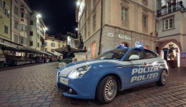 Aggredisce una donna incinta con calci e pugni in un locale del centro storico di Bolzano