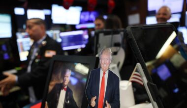 Trump prima dell’incontro con Putin: “Nuovi dazi su chip e acciaio dalla prossima settimana” - la Repubblica