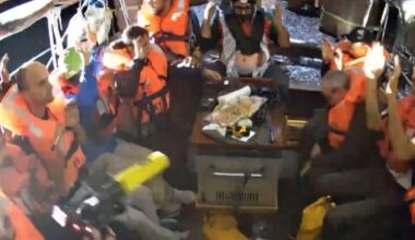 La nuova flotilla di Greta Thunberg per Gaza partirà anche dall'Italia: il supporto di Barbero e Zerocalcare