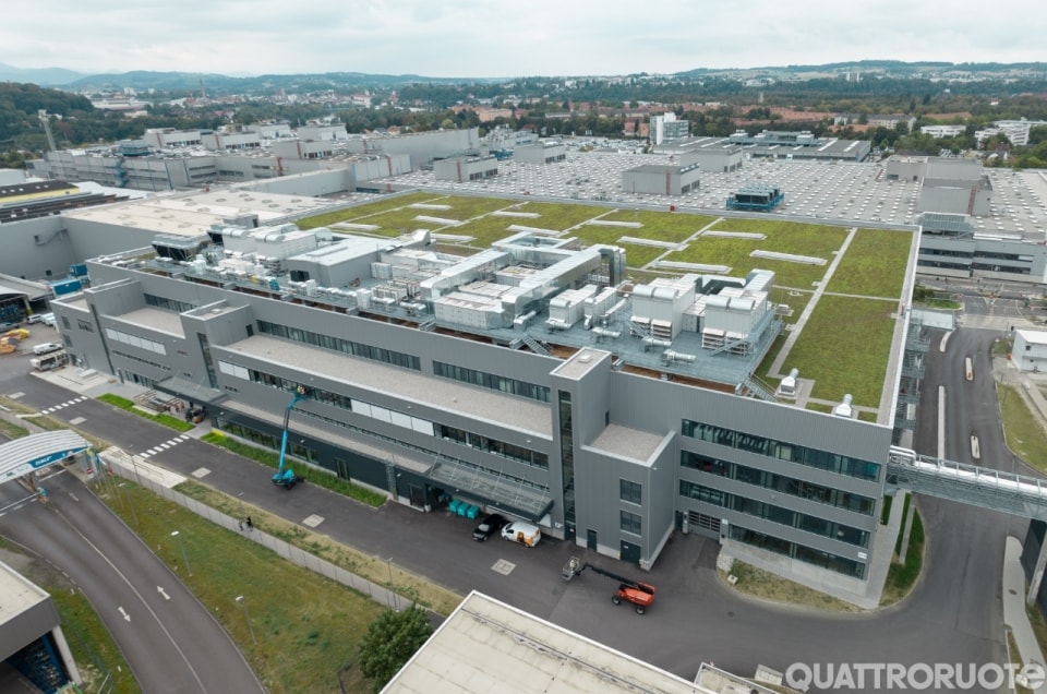 2025_bmw_steyr_motori_neue_klasse (2) 2025_bmw_steyr_motori_neue_klasse (2)