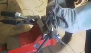 "Così si fanno i chiodi a 4 punte". Il tutorial video tra i sostenitori dei "No Ponte"