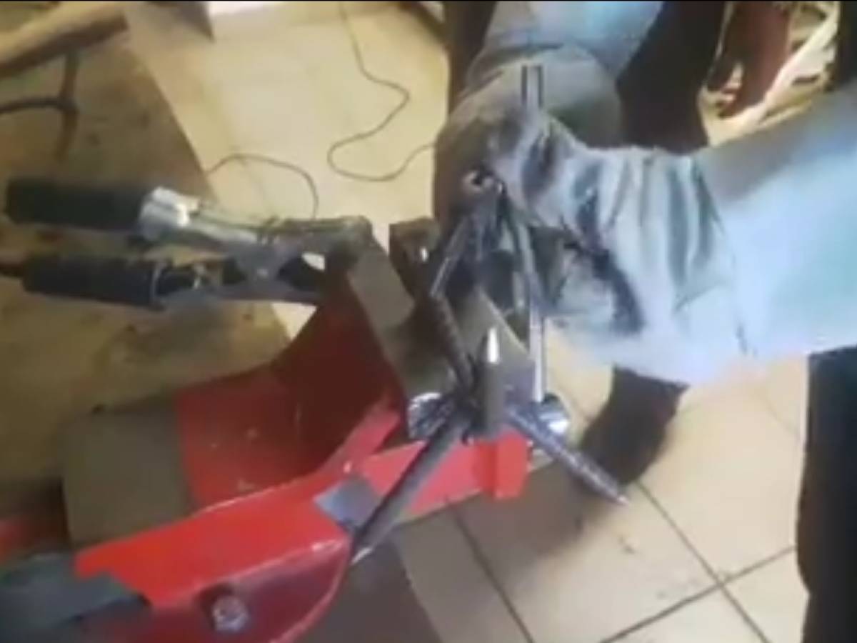 "Così si fanno i chiodi a 4 punte". Il tutorial video tra i sostenitori dei "No Ponte"