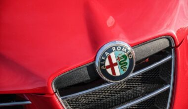 Scoperto un concessionario di auto abbandonato pieno di vecchie Alfa Romeo