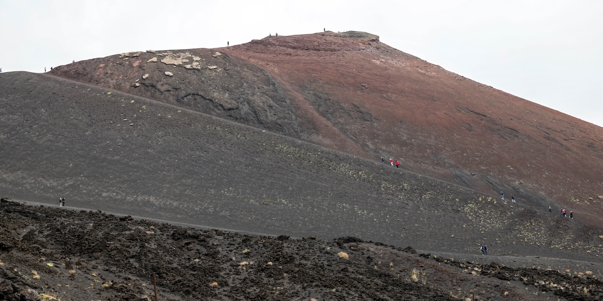 Si è aperta una nuova bocca effusiva sulla cima dell'Etna