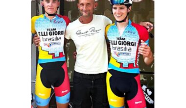 CARAGLIO. BERNARDI E SOLAVAGGIONE BRINDANO CON LA COPPA VALLE GRANA. VIDEO