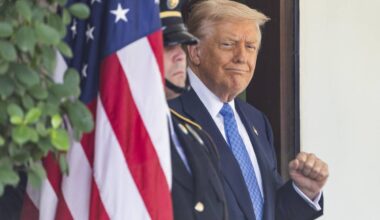 Pressioni, minacce e sicurezza nazionale: così i dazi sono diventati il “coltellino svizzero” di Trump