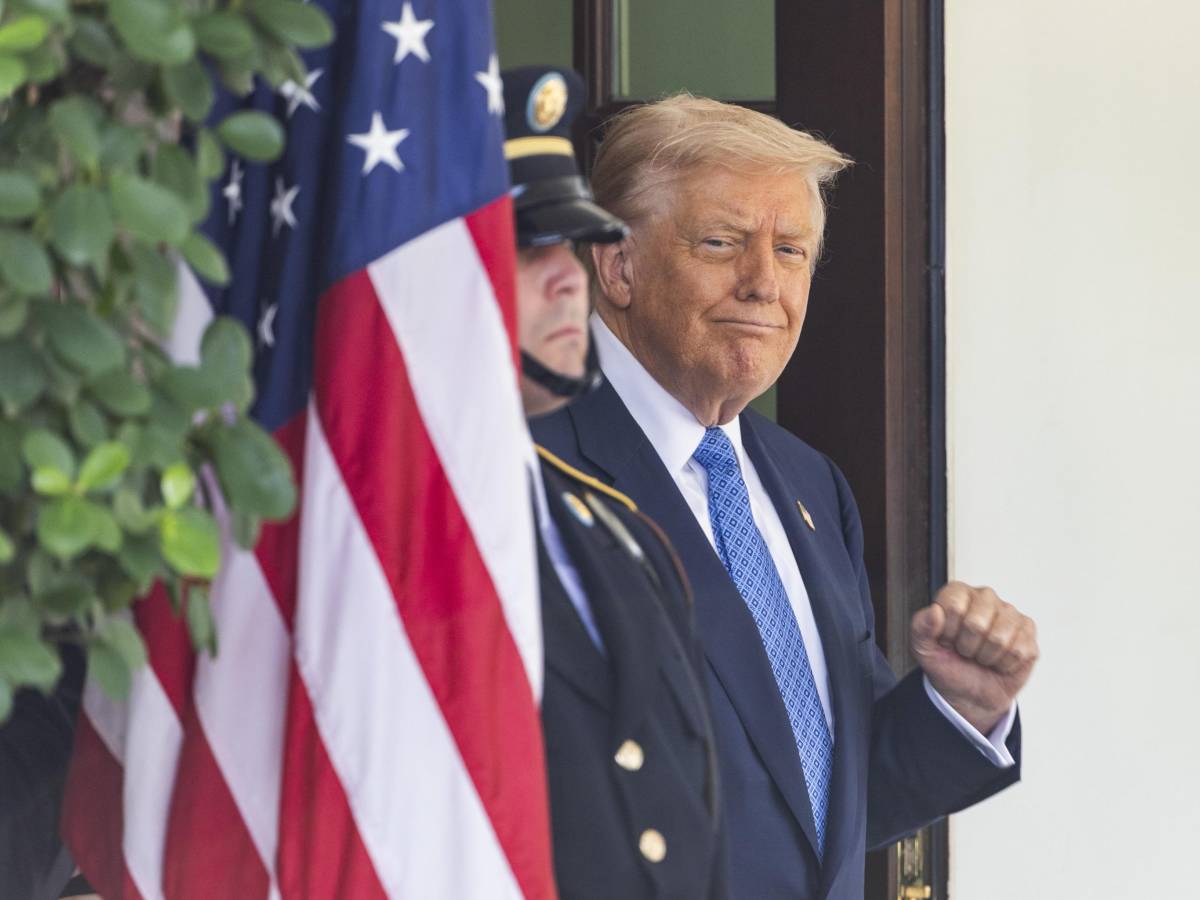 Pressioni, minacce e sicurezza nazionale: così i dazi sono diventati il “coltellino svizzero” di Trump