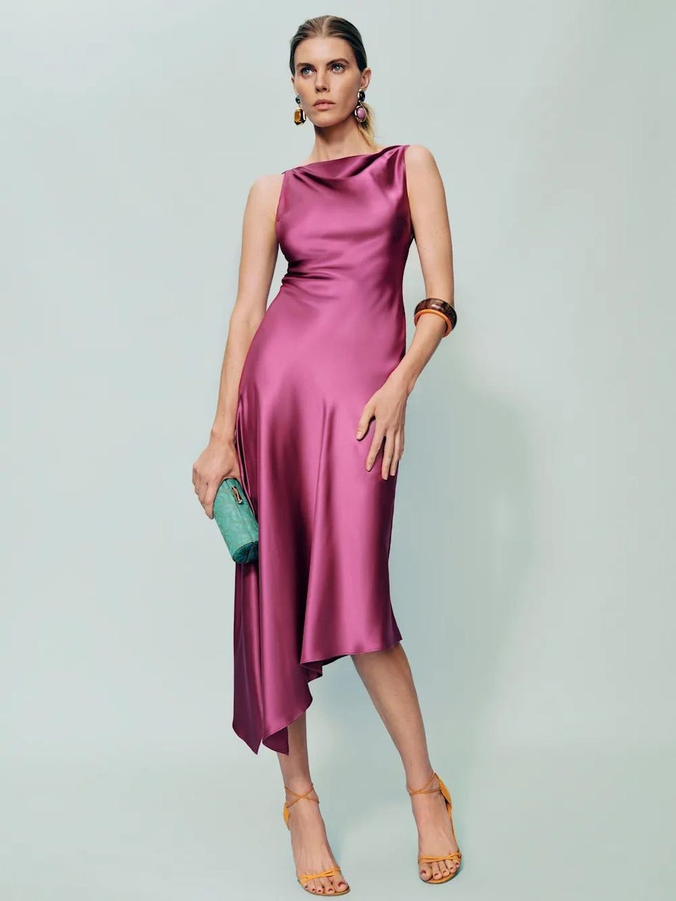 Abito in seta con gonna asimmetrica, Reformation 
